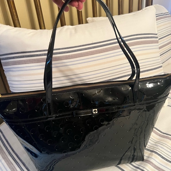 NWT. Kate Spade Large Patent Leather Tote Bag. - Picture 3 of 6
